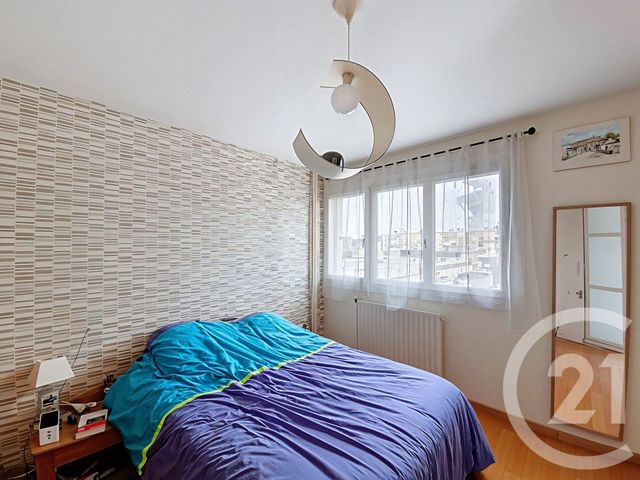 Appartement F4 à vendre - 4 pièces - 79.0 m2 - CORBAS - 69 - RHONE-ALPES - Century 21 Hestia Ldi