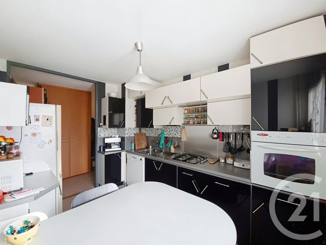 Appartement F4 à vendre - 4 pièces - 79.0 m2 - CORBAS - 69 - RHONE-ALPES - Century 21 Hestia Ldi