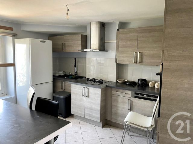 Appartement T5 à louer ST FONS
