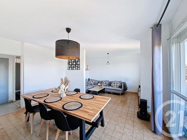 Appartement F4 à vendre - 4 pièces - 79.43 m2 - ST FONS - 69 - RHONE-ALPES - Century 21 Hestia Ldi