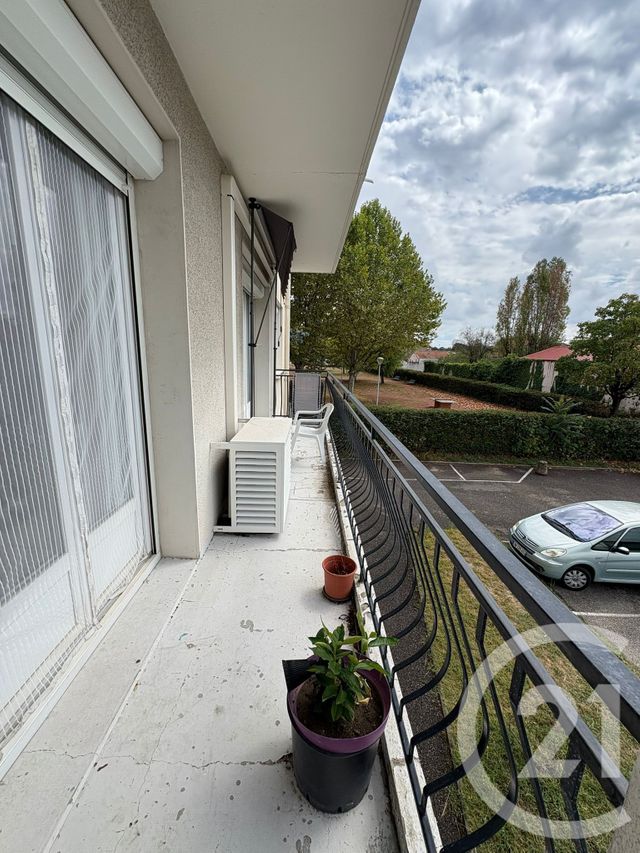 Afficher la photo en grand Appartement F2 à vendre - 2 pièces - 50.0 m2 - VENISSIEUX - 69 - RHONE-ALPES - Century 21 Hestia Ldi