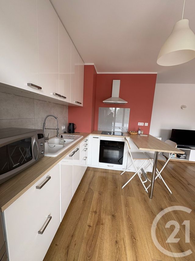 Afficher la photo en grand Appartement F2 à vendre - 2 pièces - 50.0 m2 - VENISSIEUX - 69 - RHONE-ALPES - Century 21 Hestia Ldi