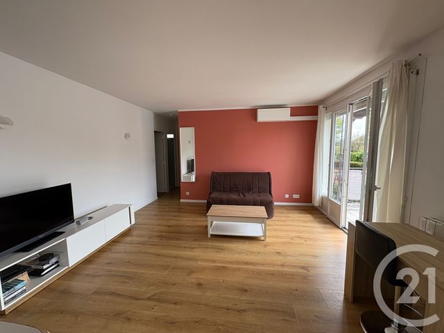 Afficher la photo en grand Appartement F2 à vendre - 2 pièces - 50.0 m2 - VENISSIEUX - 69 - RHONE-ALPES - Century 21 Hestia Ldi