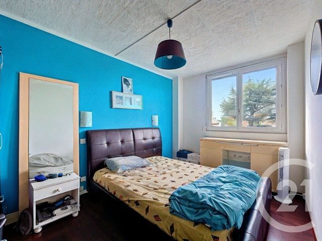 Appartement T4 à vendre - 4 pièces - 65.0 m2 - VENISSIEUX - 69 - RHONE-ALPES - Century 21 Hestia Ldi