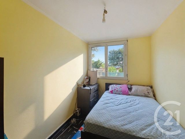 Appartement T4 à vendre - 4 pièces - 65.0 m2 - VENISSIEUX - 69 - RHONE-ALPES - Century 21 Hestia Ldi