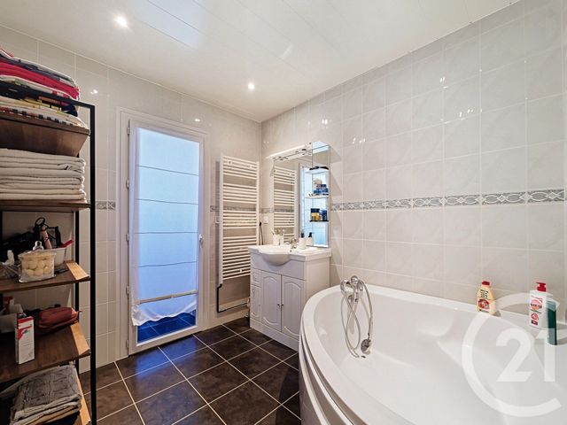 Appartement T5 à vendre - 5 pièces - 90.0 m2 - FEYZIN - 69 - RHONE-ALPES - Century 21 Hestia Ldi