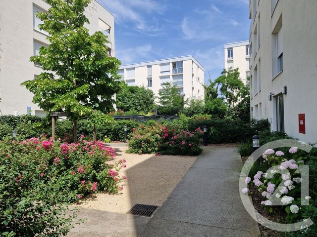 Appartement T2 à vendre - 2 pièces - 41.0 m2 - VENISSIEUX - 69 - RHONE-ALPES - Century 21 Hestia Ldi