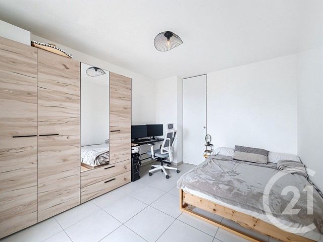 Appartement T2 à vendre - 2 pièces - 41.0 m2 - VENISSIEUX - 69 - RHONE-ALPES - Century 21 Hestia Ldi