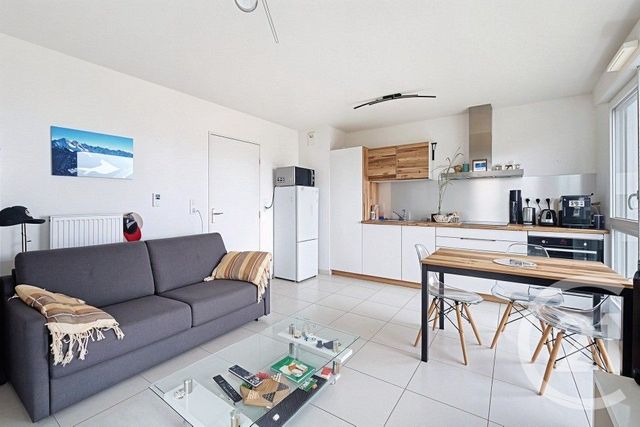 Appartement T2 à vendre - 2 pièces - 41.0 m2 - VENISSIEUX - 69 - RHONE-ALPES - Century 21 Hestia Ldi