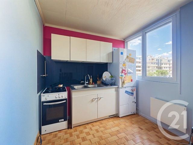 Appartement T4 à vendre - 4 pièces - 65.0 m2 - VENISSIEUX - 69 - RHONE-ALPES - Century 21 Hestia Ldi
