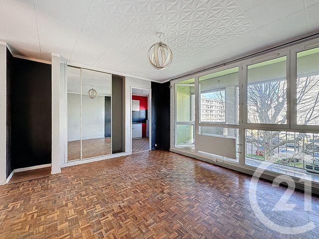 Appartement T4 à vendre - 4 pièces - 65.0 m2 - VENISSIEUX - 69 - RHONE-ALPES - Century 21 Hestia Ldi