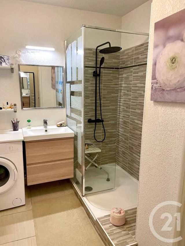 Afficher la photo en grand Appartement T3 à vendre - 3 pièces - 65.82 m2 - FEYZIN - 69 - RHONE-ALPES - Century 21 Hestia Ldi