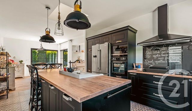 Afficher la photo en grand maison à vendre - 6 pièces - 170.0 m2 - COMMUNAY - 69 - RHONE-ALPES - Century 21 Hestia Ldi