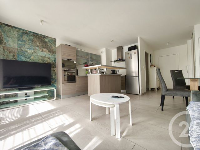 Appartement F4 à vendre - 4 pièces - 74.0 m2 - ST FONS - 69 - RHONE-ALPES - Century 21 Hestia Ldi