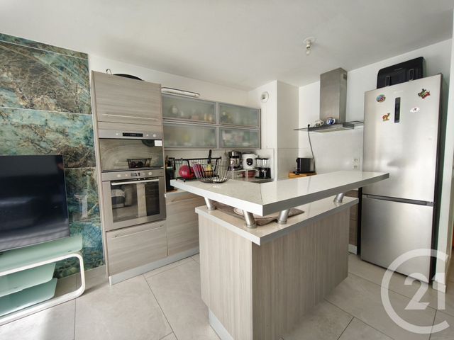 Appartement F4 à vendre - 4 pièces - 74.0 m2 - ST FONS - 69 - RHONE-ALPES - Century 21 Hestia Ldi