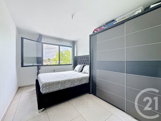 Appartement F4 à vendre - 4 pièces - 74.0 m2 - ST FONS - 69 - RHONE-ALPES - Century 21 Hestia Ldi