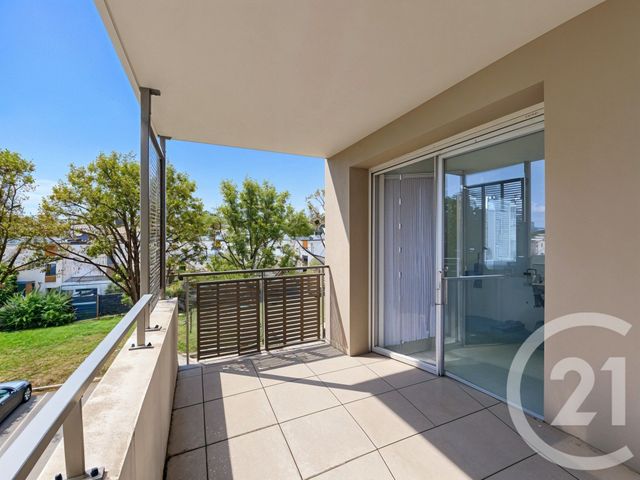 Appartement F3 à vendre - 3 pièces - 63.38 m2 - ST PRIEST - 69 - RHONE-ALPES - Century 21 Hestia Ldi