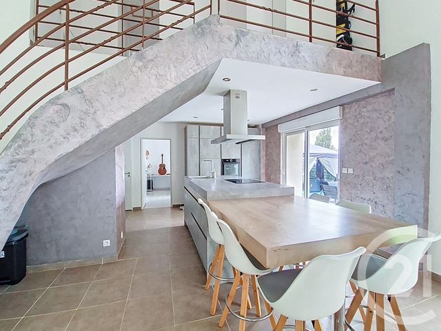 maison à vendre - 4 pièces - 134.0 m2 - ST PIERRE DE CHANDIEU - 69 - RHONE-ALPES - Century 21 Hestia Ldi