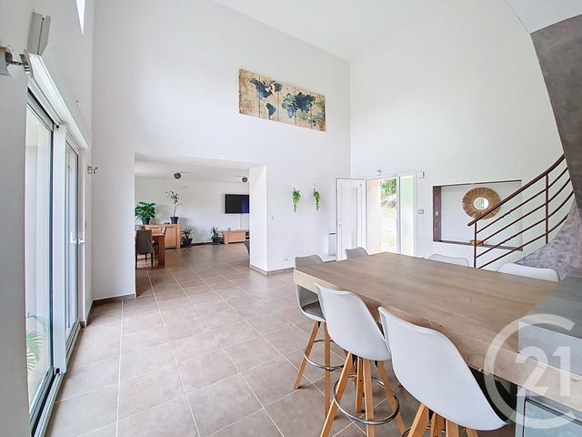 maison à vendre - 4 pièces - 134.0 m2 - ST PIERRE DE CHANDIEU - 69 - RHONE-ALPES - Century 21 Hestia Ldi