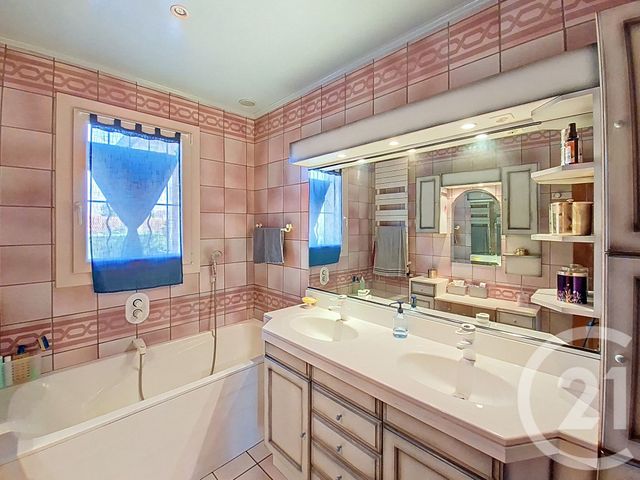 maison à vendre - 6 pièces - 222.0 m2 - FEYZIN - 69 - RHONE-ALPES - Century 21 Hestia Ldi