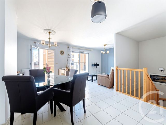 Appartement T4 à vendre - 4 pièces - 80.0 m2 - VENISSIEUX - 69 - RHONE-ALPES - Century 21 Hestia Ldi