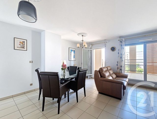 Appartement T4 à vendre - 4 pièces - 80.0 m2 - VENISSIEUX - 69 - RHONE-ALPES - Century 21 Hestia Ldi