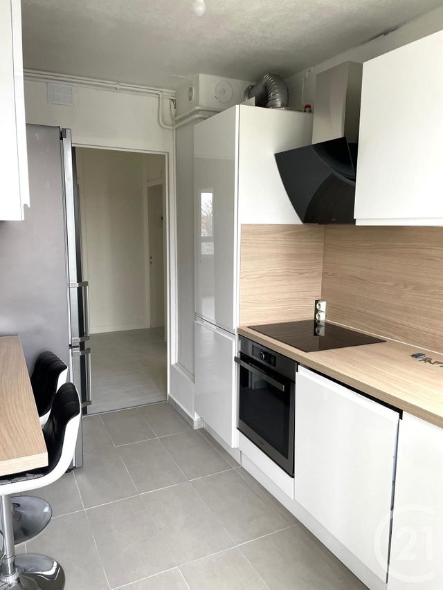 Appartement F5 à louer - 5 pièces - 83.33 m2 - CORBAS - 69 - RHONE-ALPES - Century 21 Hestia Ldi