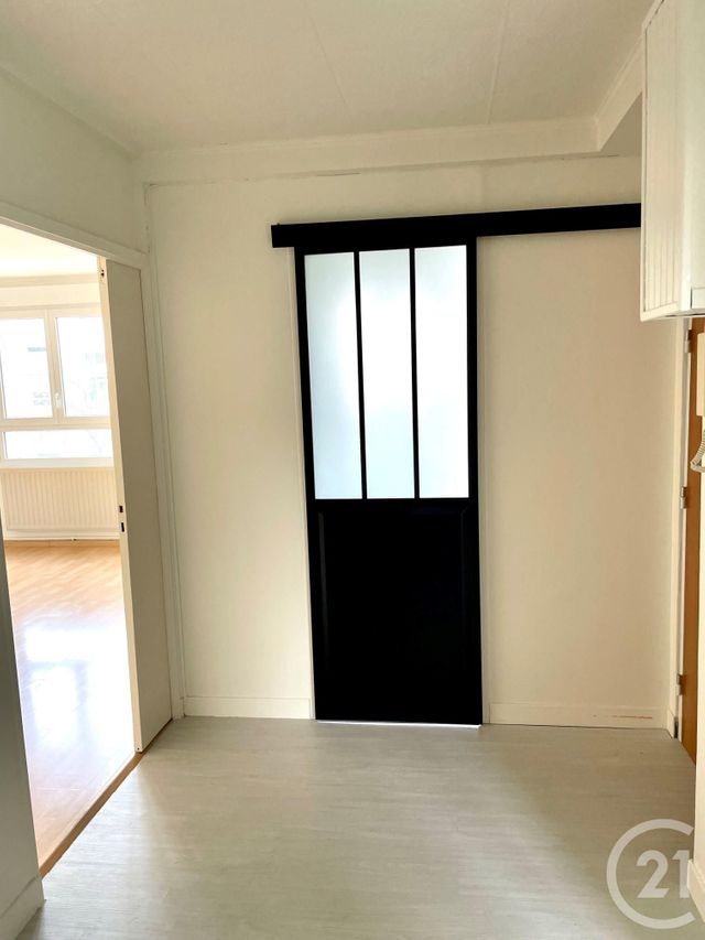 Appartement F5 à louer - 5 pièces - 83.33 m2 - CORBAS - 69 - RHONE-ALPES - Century 21 Hestia Ldi