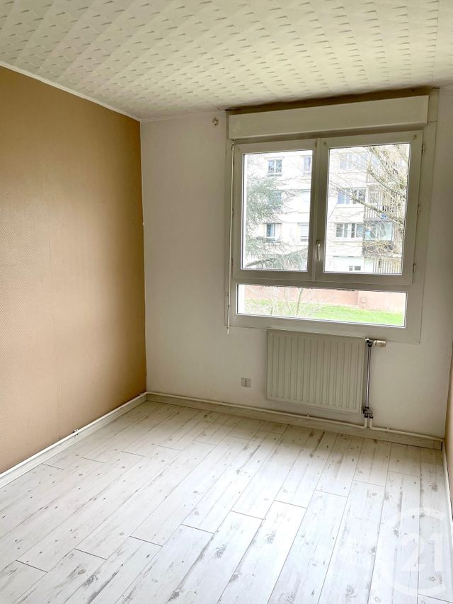 Appartement F5 à louer - 5 pièces - 83.33 m2 - CORBAS - 69 - RHONE-ALPES - Century 21 Hestia Ldi