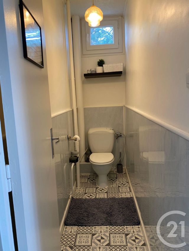 Appartement F5 à louer - 5 pièces - 83.33 m2 - CORBAS - 69 - RHONE-ALPES - Century 21 Hestia Ldi