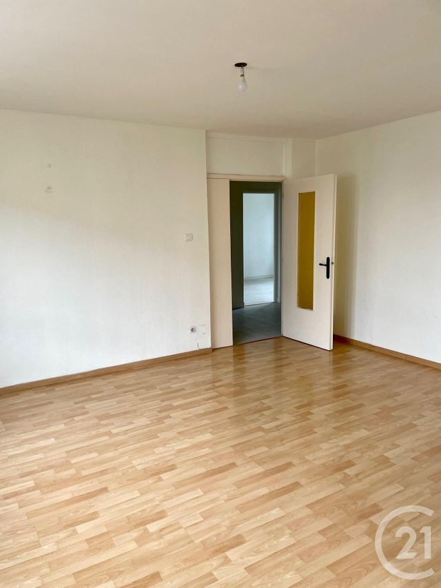 Appartement F5 à louer - 5 pièces - 83.33 m2 - CORBAS - 69 - RHONE-ALPES - Century 21 Hestia Ldi