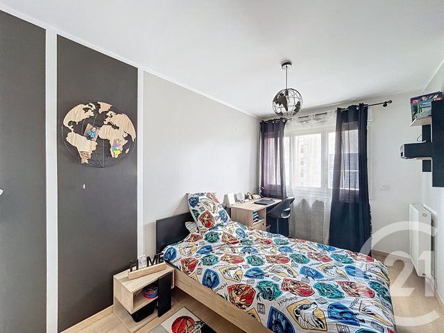 Appartement F4 à vendre - 5 pièces - 83.14 m2 - ST PRIEST - 69 - RHONE-ALPES - Century 21 Hestia Ldi