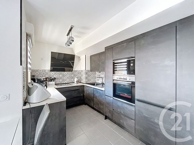 Appartement F4 à vendre - 5 pièces - 83.14 m2 - ST PRIEST - 69 - RHONE-ALPES - Century 21 Hestia Ldi