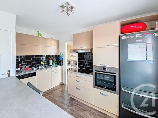 Appartement F4 à vendre - 4 pièces - 79.0 m2 - CORBAS - 69 - RHONE-ALPES - Century 21 Hestia Ldi