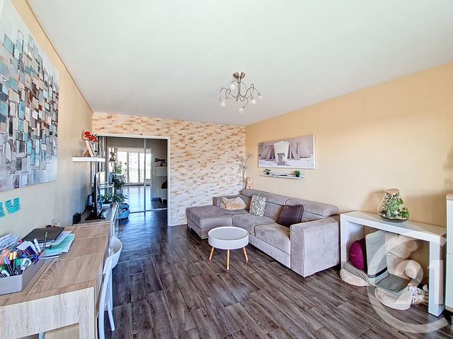 Appartement F4 à vendre - 4 pièces - 79.0 m2 - CORBAS - 69 - RHONE-ALPES - Century 21 Hestia Ldi