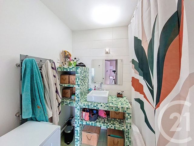 Appartement F4 à vendre - 4 pièces - 79.0 m2 - CORBAS - 69 - RHONE-ALPES - Century 21 Hestia Ldi