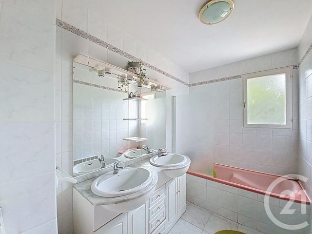 Afficher la photo en grand maison à vendre - 6 pièces - 190.0 m2 - ST ROMAIN EN GAL - 69 - RHONE-ALPES - Century 21 Hestia Ldi