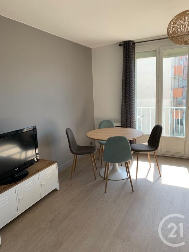 Appartement T3 à louer - 3 pièces - 62.19 m2 - FEYZIN - 69 - RHONE-ALPES - Century 21 Hestia Ldi
