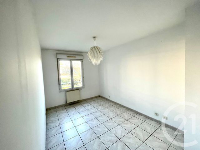Appartement T4 à louer - 4 pièces - 80.83 m2 - CORBAS - 69 - RHONE-ALPES - Century 21 Hestia Ldi