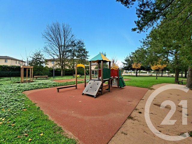 Appartement Triplex à vendre - 4 pièces - 80.0 m2 - CORBAS - 69 - RHONE-ALPES - Century 21 Hestia Ldi