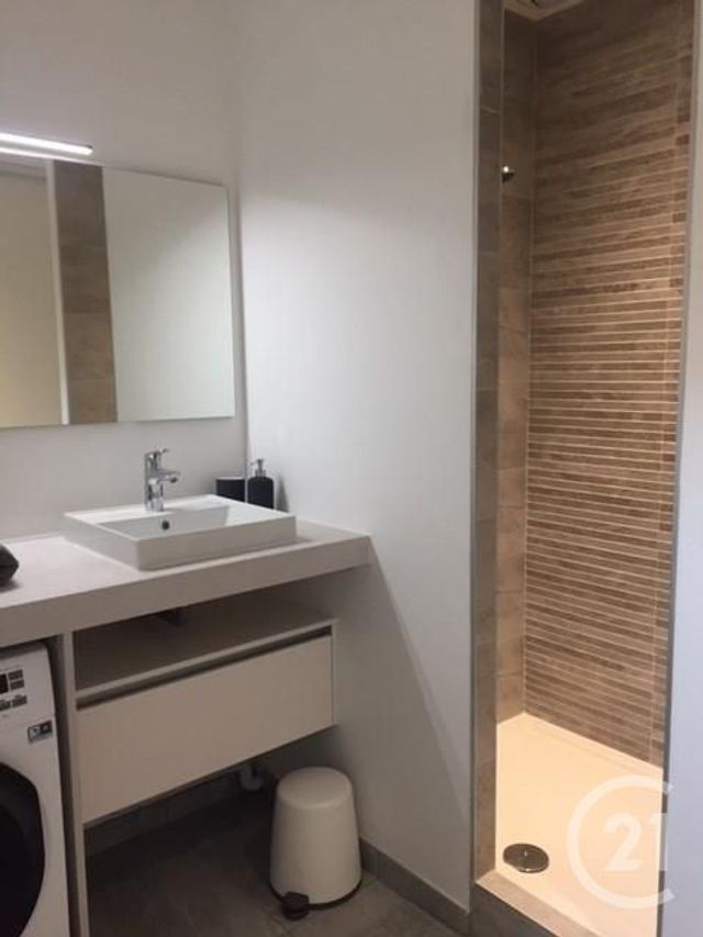 Appartement T2 à louer - 2 pièces - 60.0 m2 - HEYRIEUX - 38 - RHONE-ALPES - Century 21 Hestia Ldi