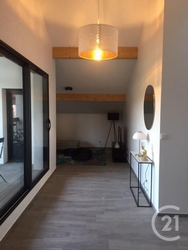 Appartement T2 à louer - 2 pièces - 60.0 m2 - HEYRIEUX - 38 - RHONE-ALPES - Century 21 Hestia Ldi