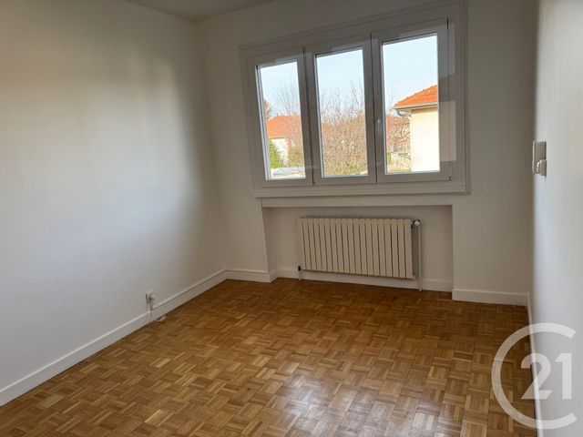 Appartement T3 à louer - 4 pièces - 110.36 m2 - VENISSIEUX - 69 - RHONE-ALPES - Century 21 Hestia Ldi