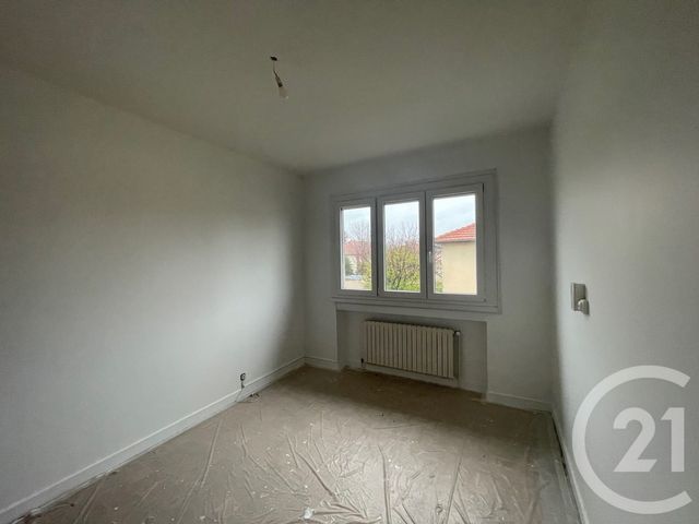Appartement T3 à louer - 4 pièces - 110.36 m2 - VENISSIEUX - 69 - RHONE-ALPES - Century 21 Hestia Ldi