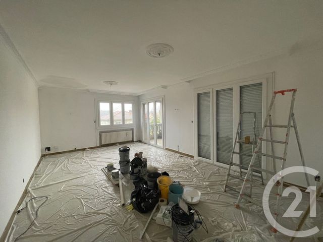 Appartement T3 à louer - 4 pièces - 110.36 m2 - VENISSIEUX - 69 - RHONE-ALPES - Century 21 Hestia Ldi