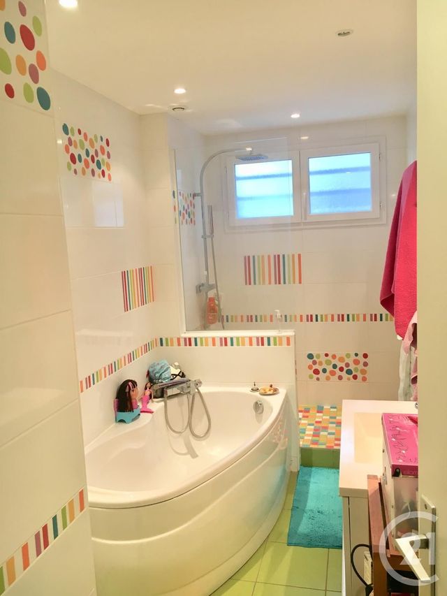 maison à louer - 5 pièces - 146.98 m2 - CHAPONNAY - 69 - RHONE-ALPES - Century 21 Hestia Ldi