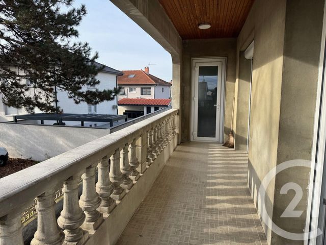 Appartement T3 à louer - 4 pièces - 110.36 m2 - VENISSIEUX - 69 - RHONE-ALPES - Century 21 Hestia Ldi