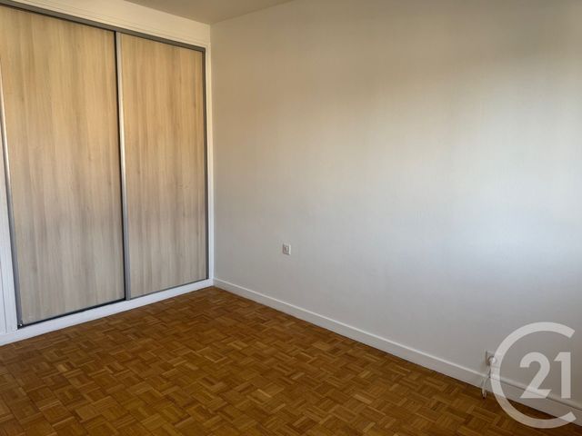 Appartement T3 à louer - 4 pièces - 110.36 m2 - VENISSIEUX - 69 - RHONE-ALPES - Century 21 Hestia Ldi