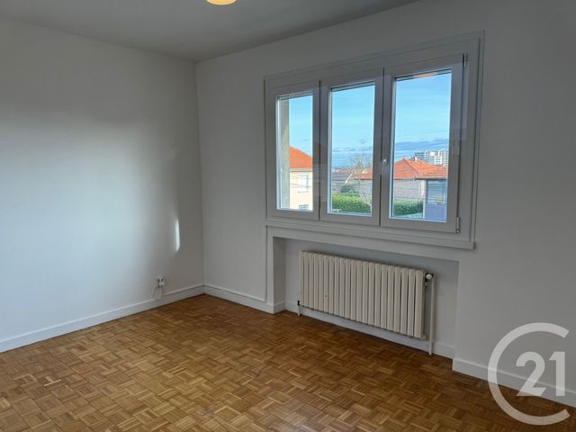 Appartement T3 à louer - 4 pièces - 110.36 m2 - VENISSIEUX - 69 - RHONE-ALPES - Century 21 Hestia Ldi