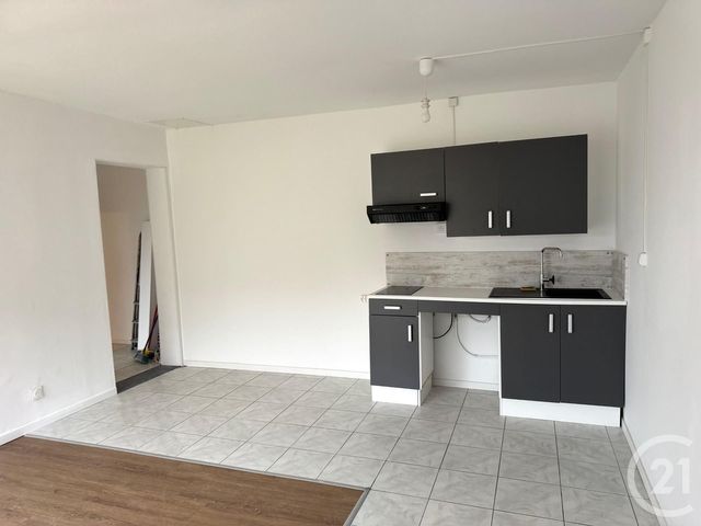 Appartement T2 à louer - 2 pièces - 42.58 m2 - CORBAS - 69 - RHONE-ALPES - Century 21 Hestia Ldi